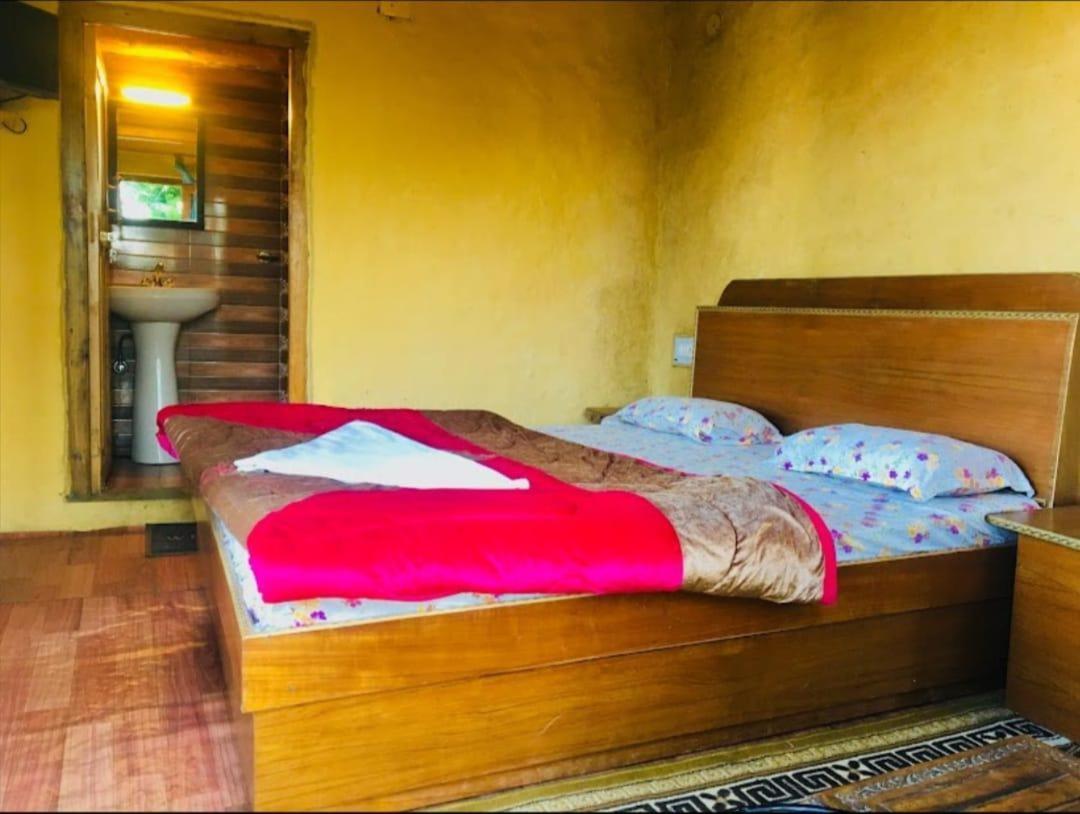 Apple Garden Cottages And Restaurant Dhanaulti Exteriör bild